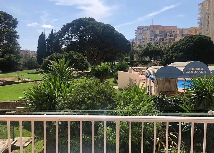 Águila apartamento con vistas al jardin